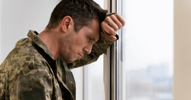 sosiaalinen ahdistus armeija