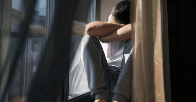 sosiaalinen ahdistus ja masennus